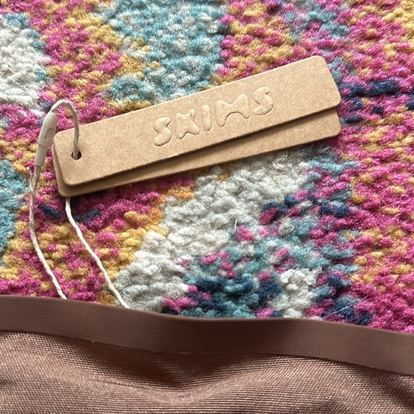 Skims sheer sculpt bandeau. Not worn too small. - Picture 2 of 2